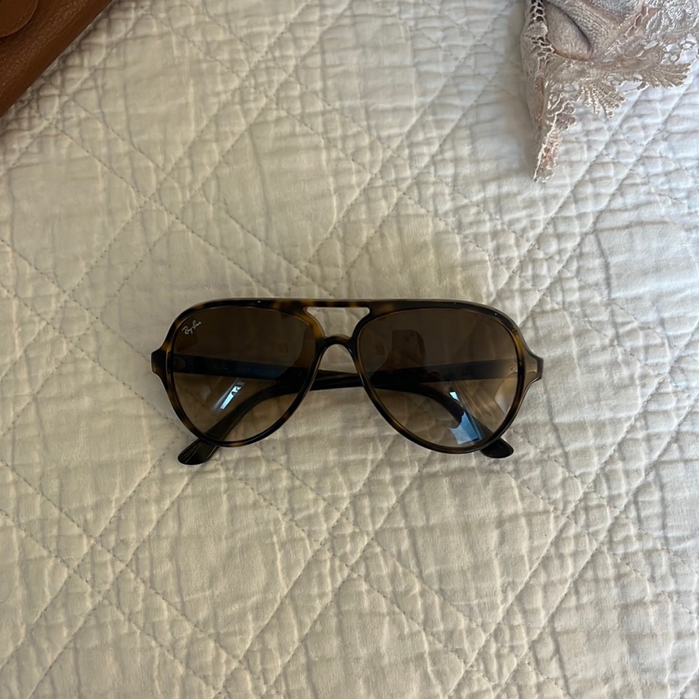 Ray bans CATS 5000 CLASSIC with case